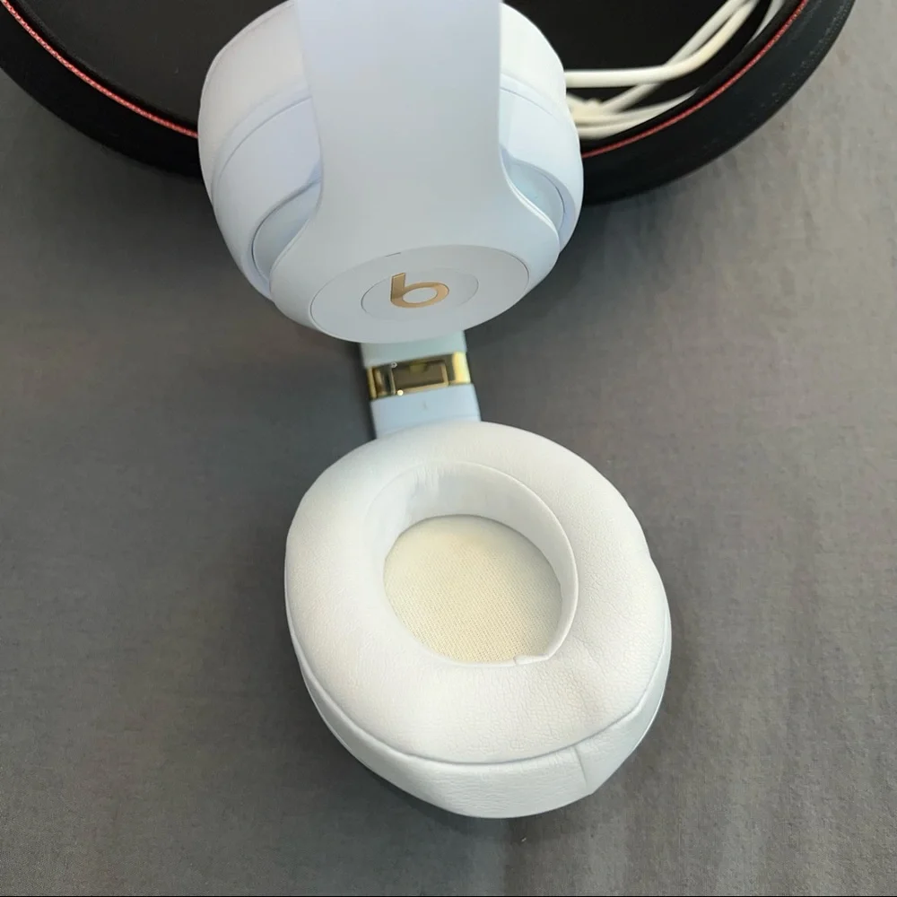 Beats studio3 headphones - Picture 11 of 15